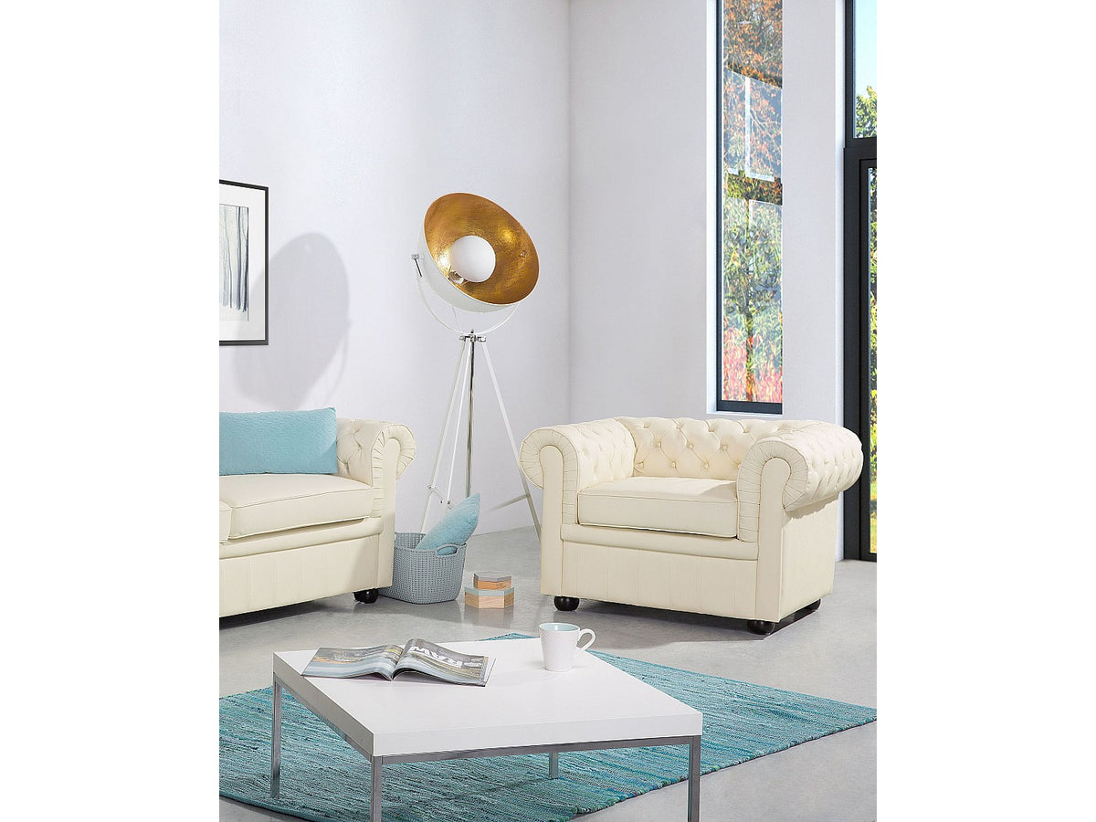 Capitonnage du fauteuil chesterfield HARLOW en cuir beige