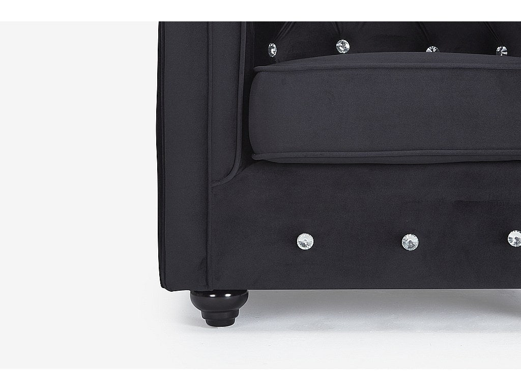 Vue d'ensemble du fauteuil chesterfield CRYSTAL en velours noir