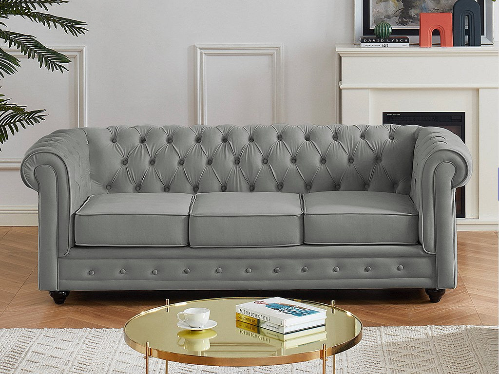 Vue d'ensemble du canapé chesterfield FULHAM 3 places velours gris clair