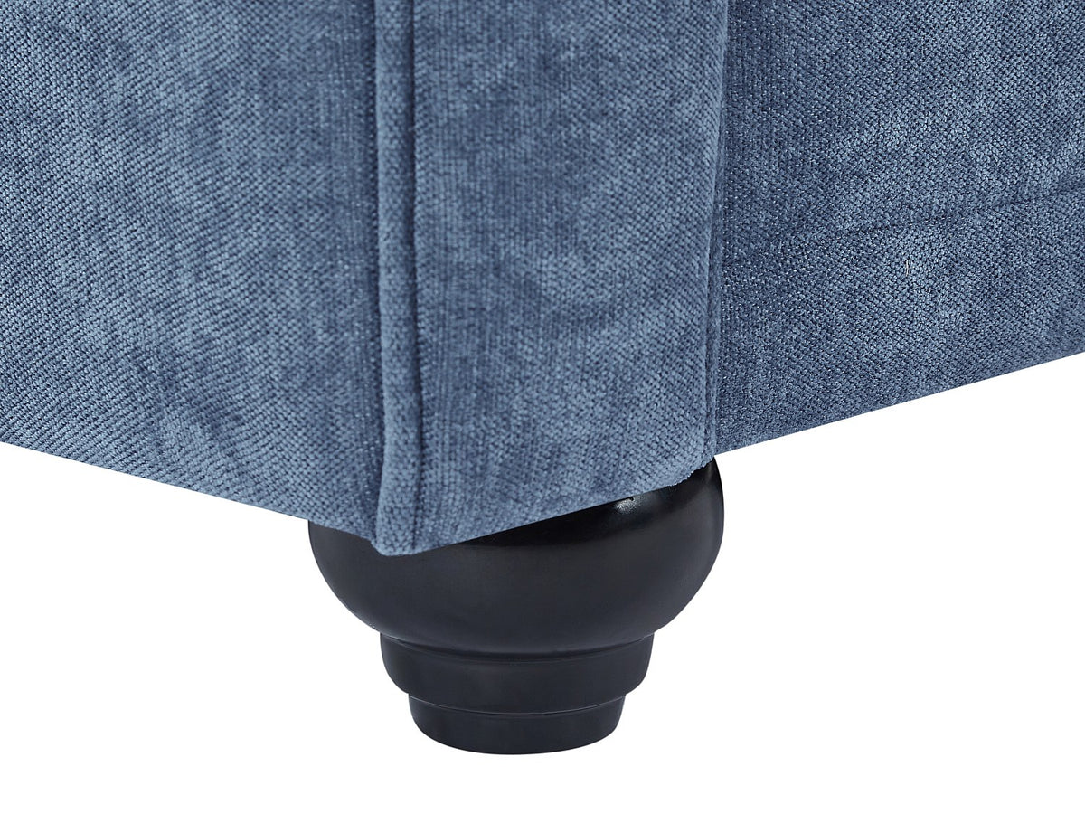 Dossier capitonné du canapé chesterfield WALTON en tissu bleu