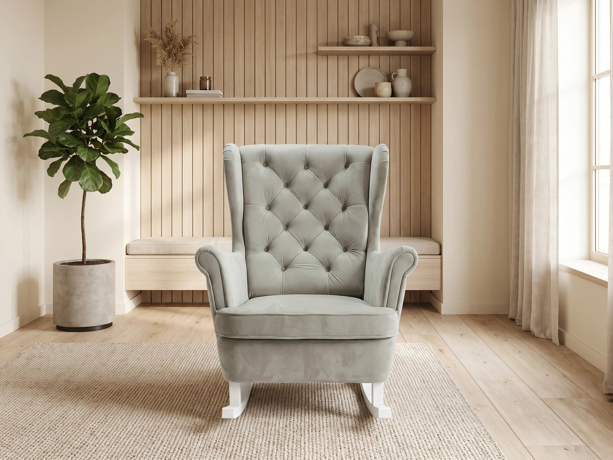 Fauteuil Chesterfield relax 1 place en tissu gris clair MAYFAIR dans un salon japandi moderne aux tons beige et bois clair