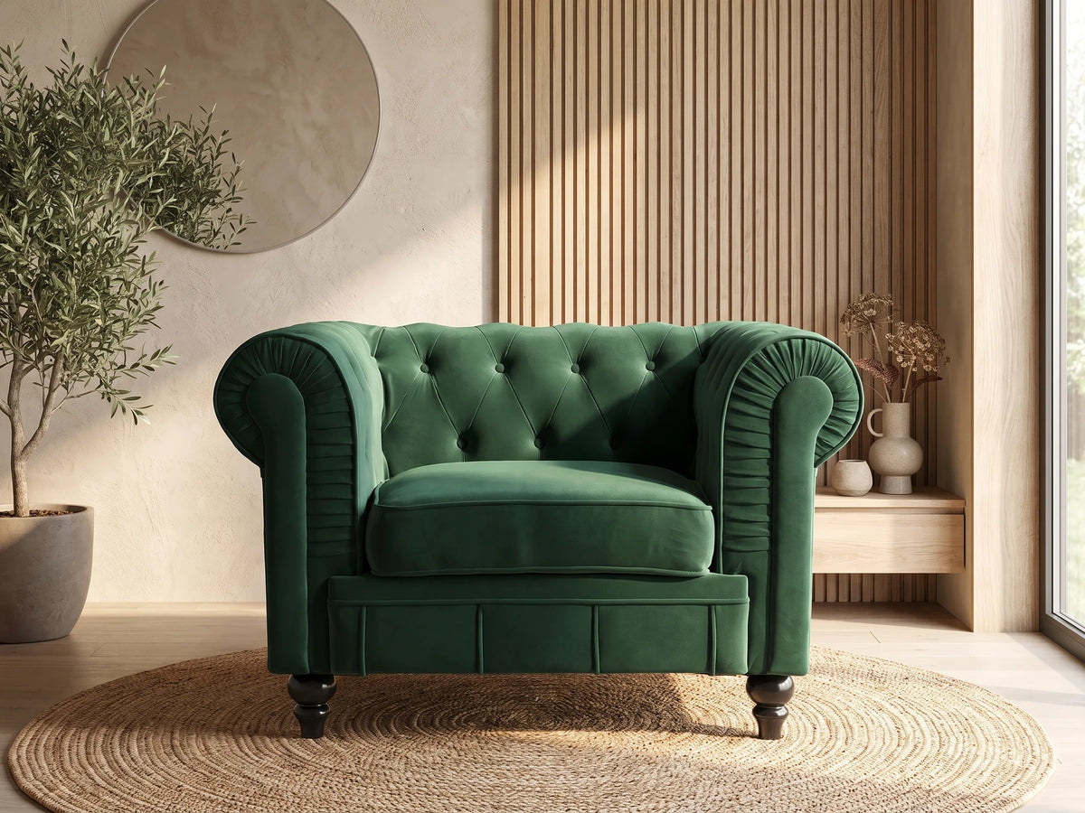 Fauteuil Chesterfield 1 place en velours vert ALTESSE dans un salon japandi moderne aux tons beige et bois clair