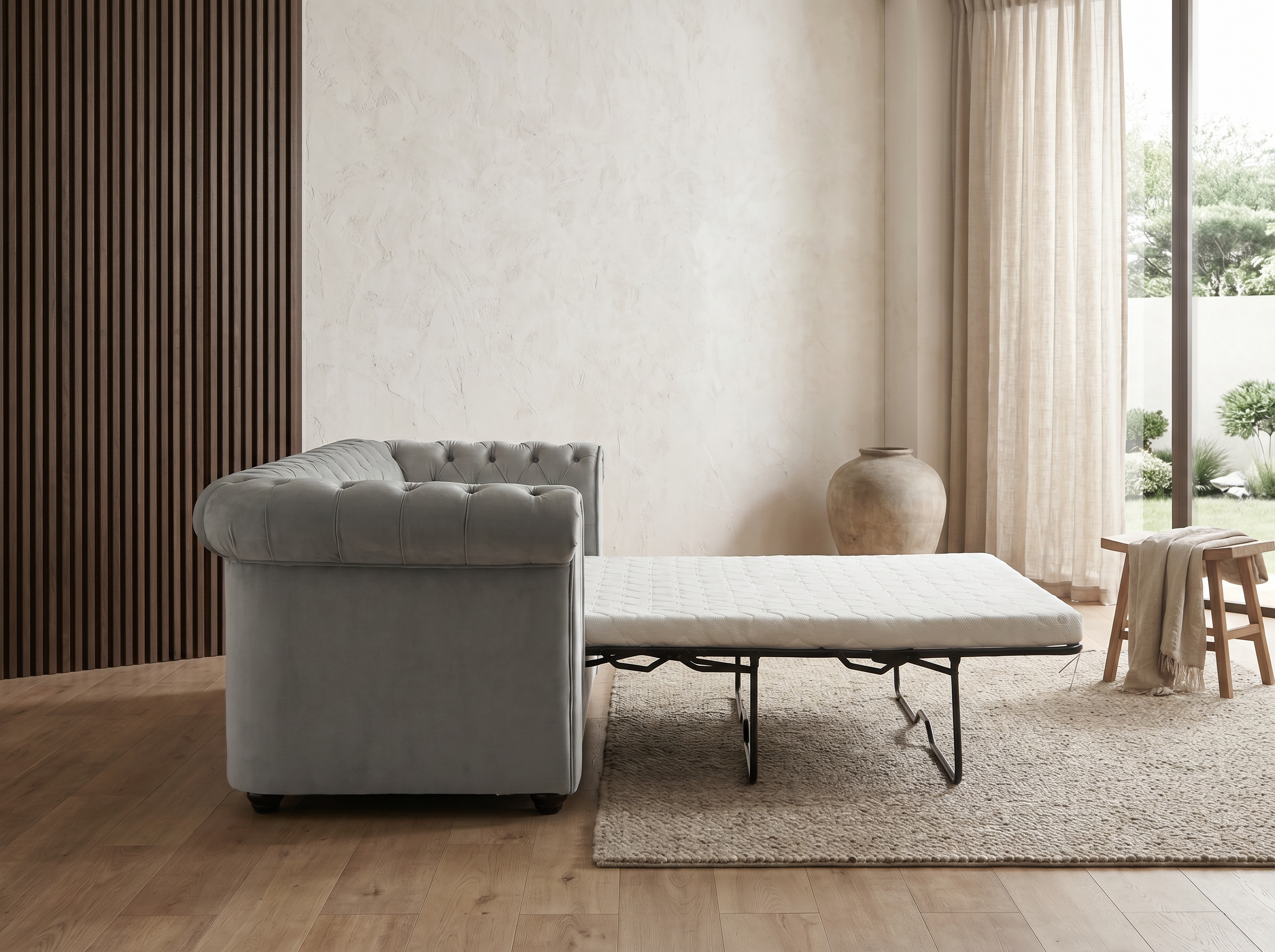 Canapé chesterfield WINSTON gris clair pour salon et couchage quotidien