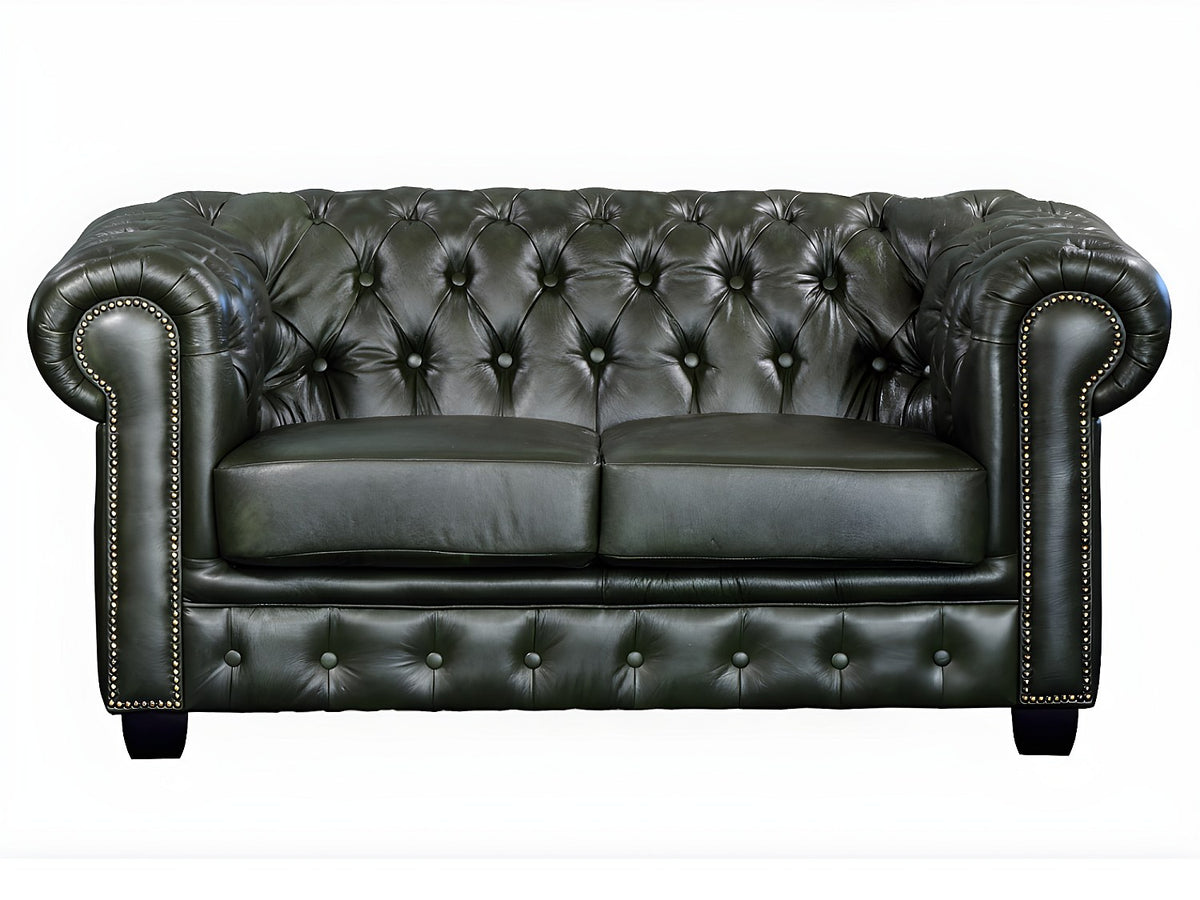 Détail du cuir de buffle pleine fleur du canapé chesterfield BRENTON