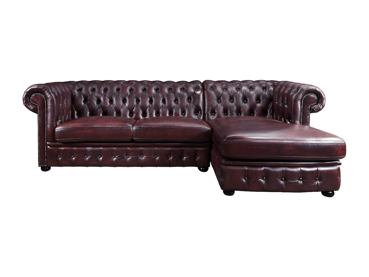 Accoudoirs cloutés du canapé chesterfield BRENTON en cuir de buffle