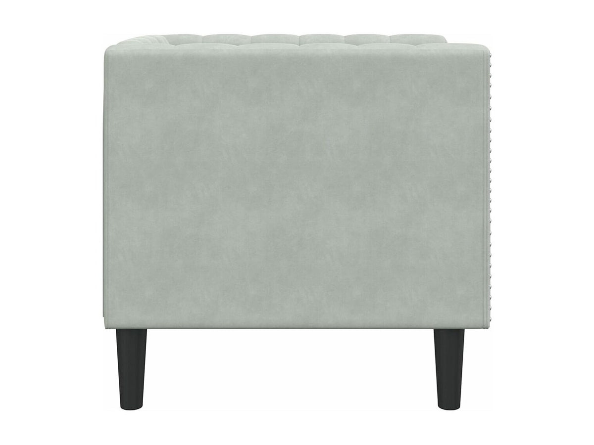 Détail du velours gris clair du fauteuil chesterfield CROMWELL