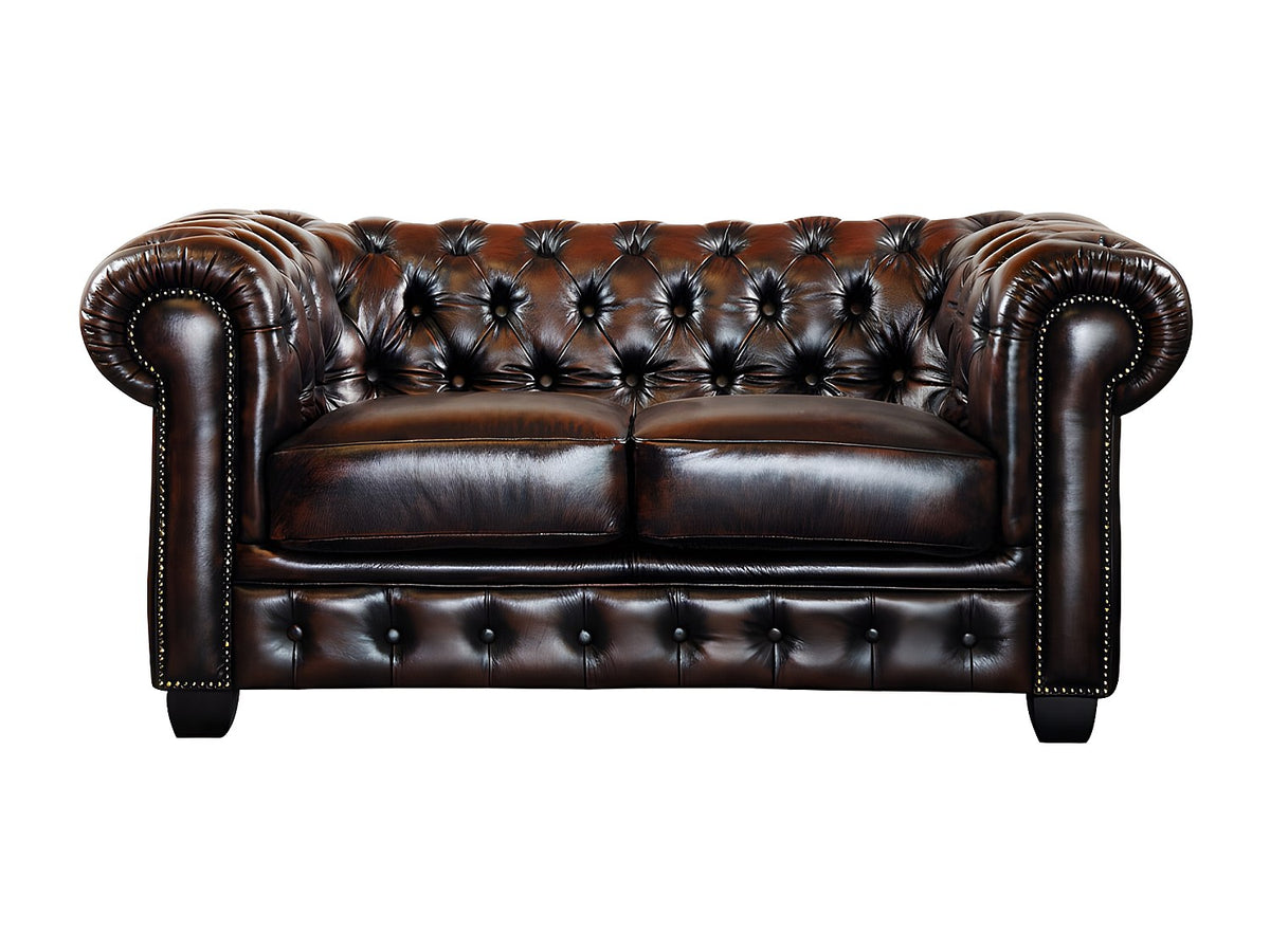 Détail du cuir de buffle pleine fleur chocolat du canapé BRENTON 2 places