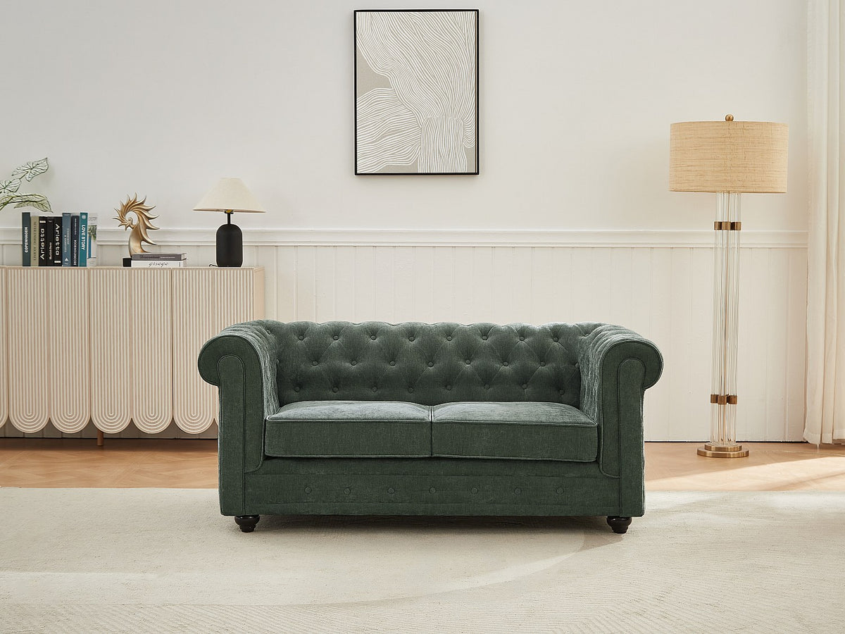 Vue d'ensemble du canapé chesterfield WALTON 2 places tissu vert