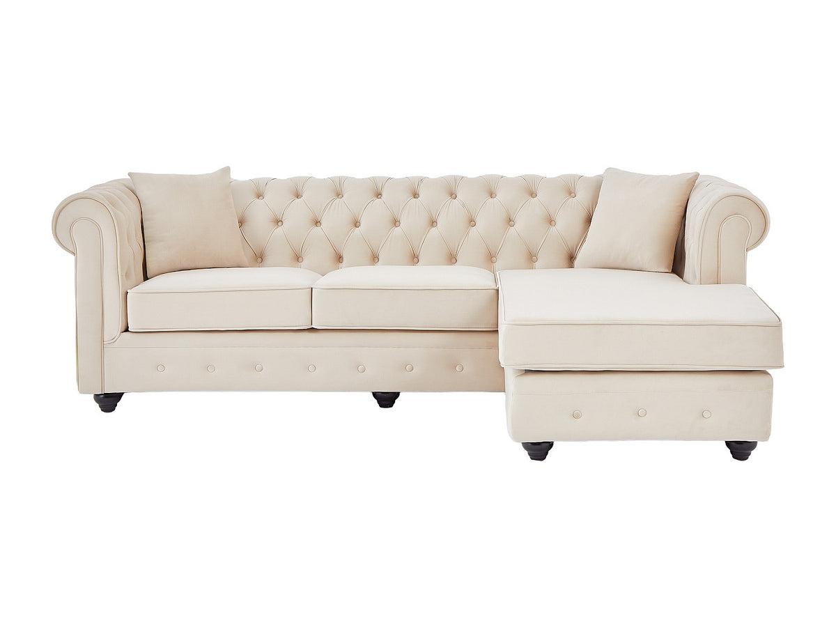 Capitonnage profond du canapé d'angle chesterfield TOLEDO velours beige