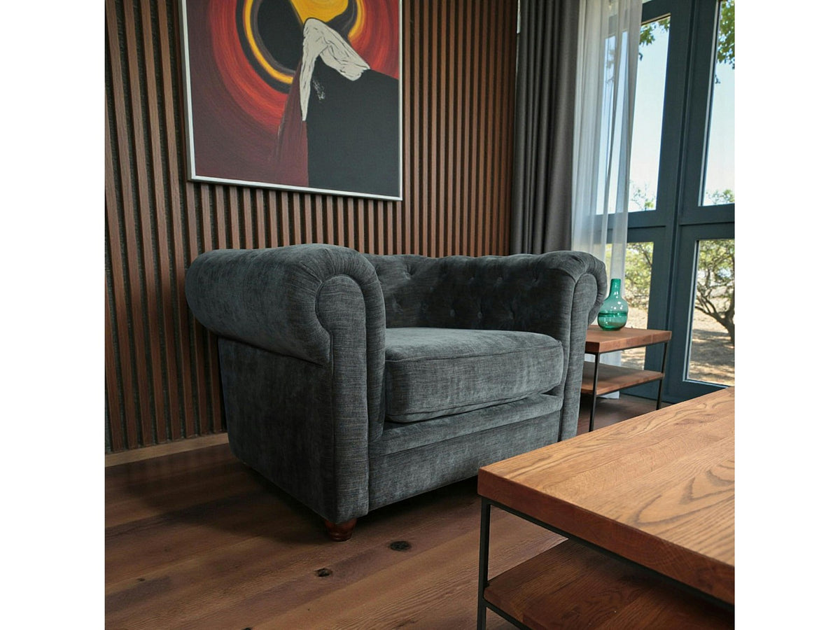 Accoudoirs généreux du fauteuil chesterfield YORK gris anthracite
