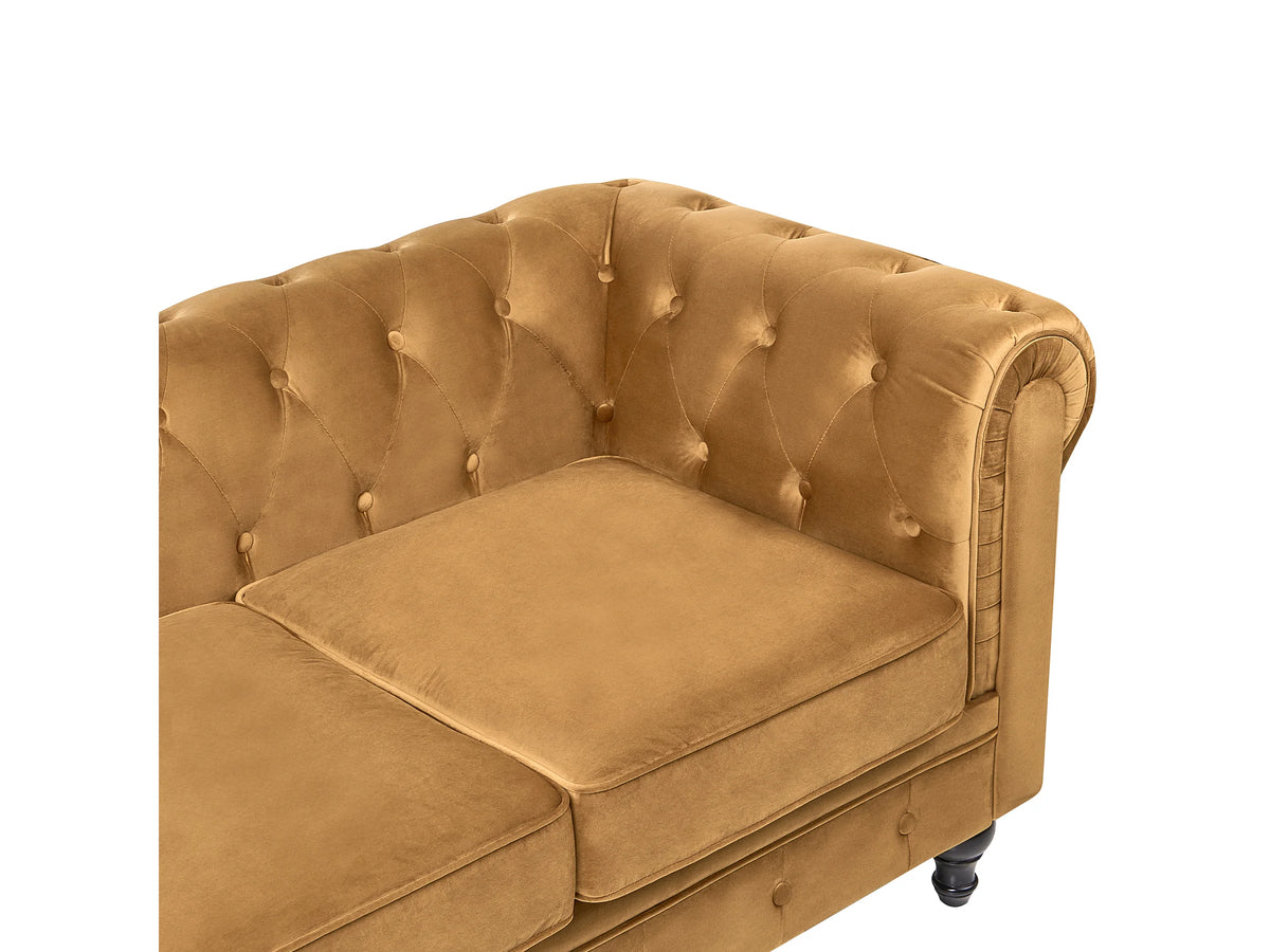 Accoudoirs arrondis du canapé chesterfield SALISBURY jaune moutarde